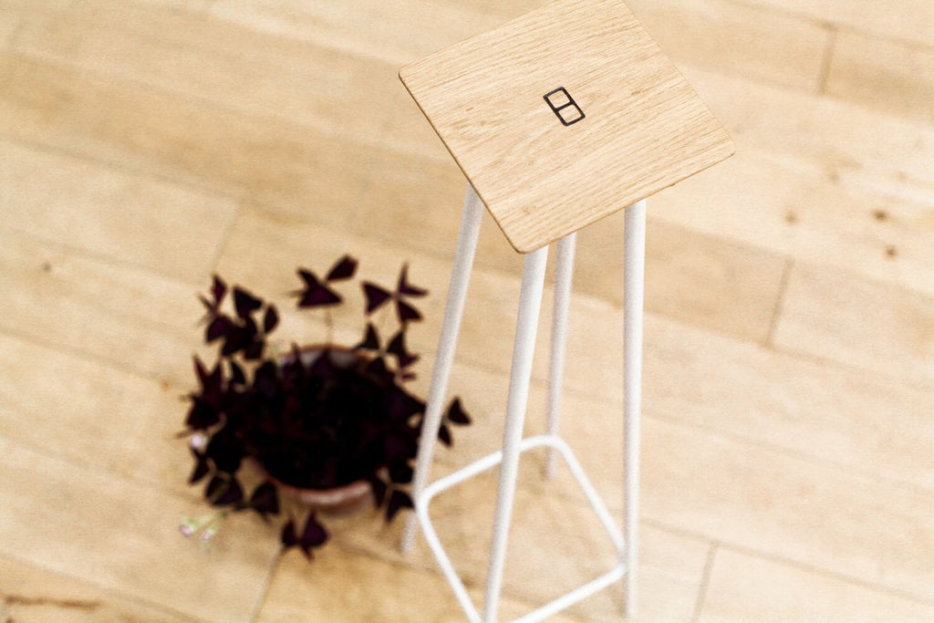 Toro Plant Stool