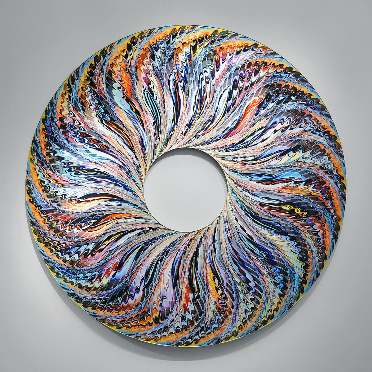 Radial / THREE / cyan breaker