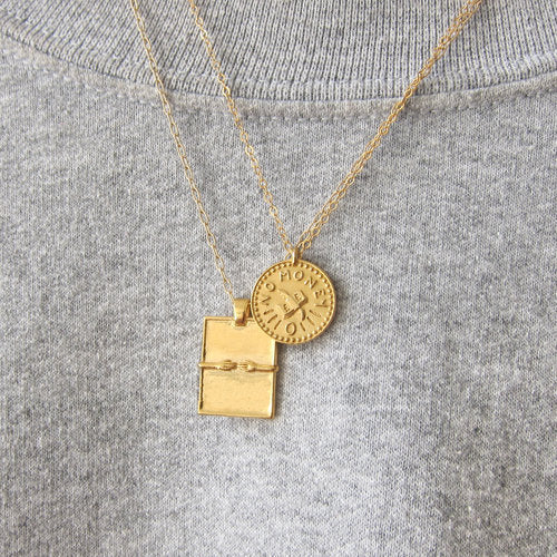 Hug Necklace